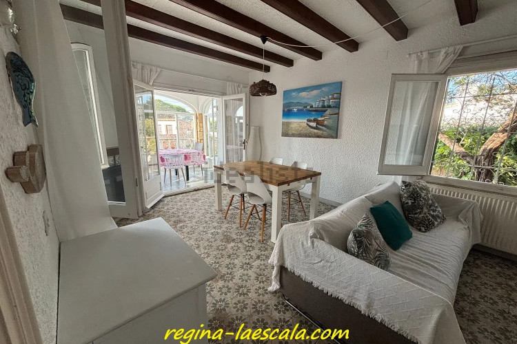 Chalet pareado en calle Pinedes