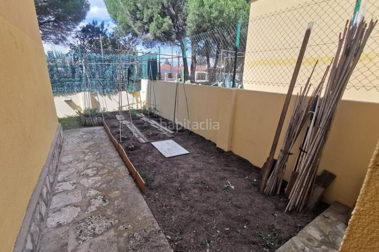 Casa en carrer cantallops 9 casa unifamiliar con piscina, garage, orientación sud en l'escala en Escala (L´)