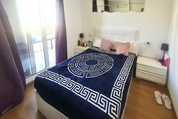 APARTAMENTO EN SEGUNDA LÍNEA DE MAR CON VISTAS