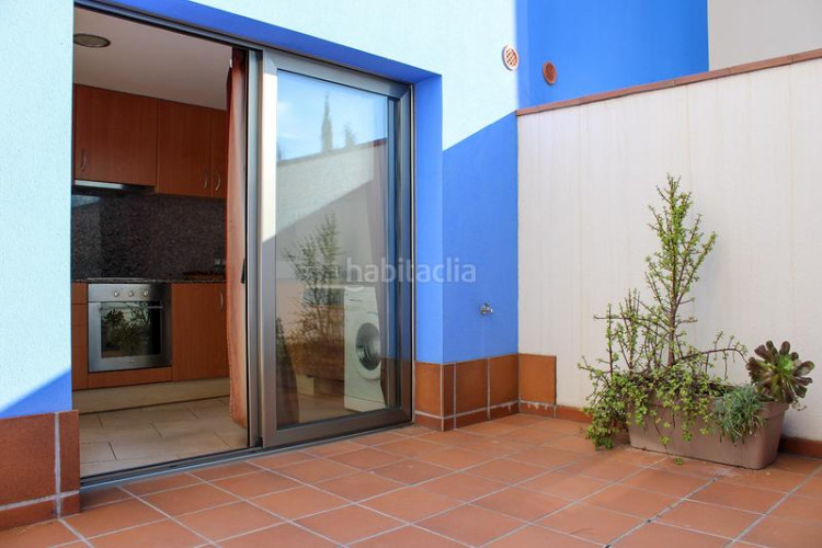 Casa adosada ?? casa contemporània amb piscina a 800 metres de la plat-ja en Escala (L´)