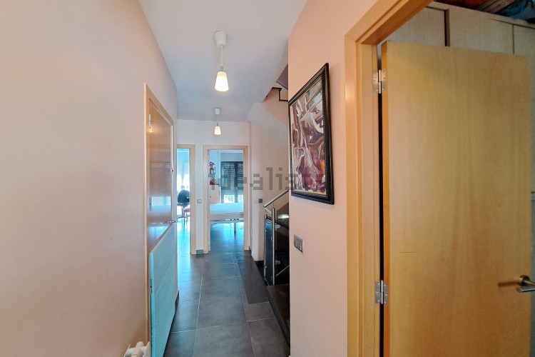 Casa de construcción 2008 con vistas panorámicas, en una zona residencial exclusiva!