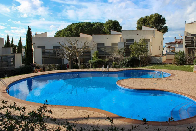 🏡 PRECIOSA CASA CONTEMPORÁNEA EN CONJUNTO RESIDENCIAL A 800 MTS DE LA PLAYA