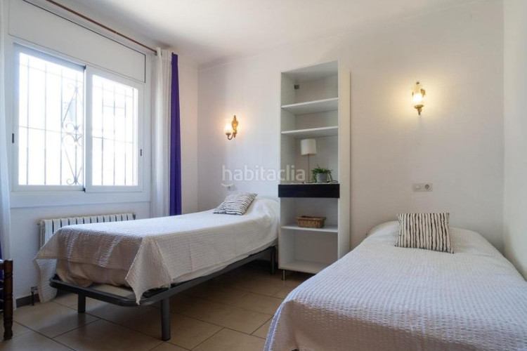 Casa  espaciosa con vistas al mar y piscina privada zona puig sec en Escala (L´)