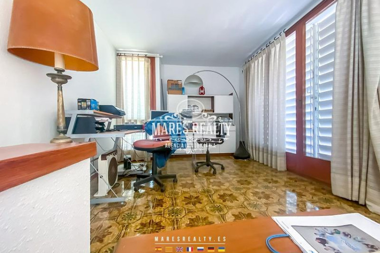 Casa preciosa casa a 4 vientos con gran parcela en Escala (L´)