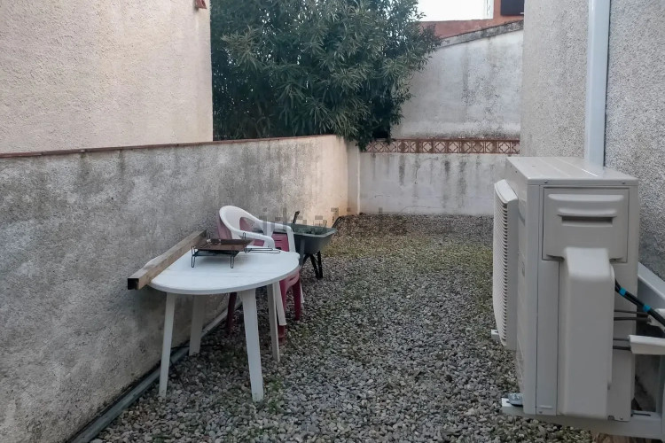 CASA REFORMADA A PIE DE LA PLAYA DE RIELLS DE LA ESCALA