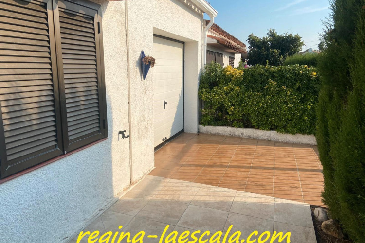 Carrer Fitora, Riells
