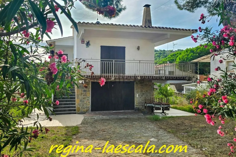 Casa independiente en calle Olives