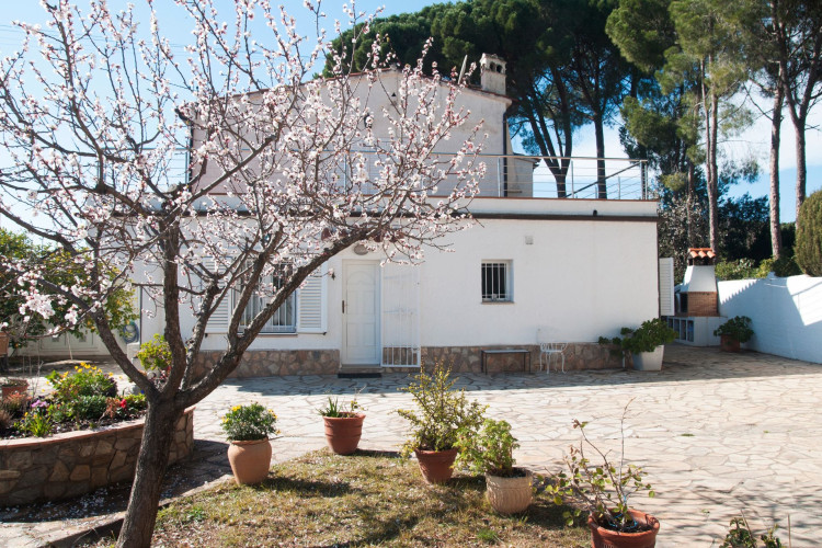 Carrer Barcelona, Riells