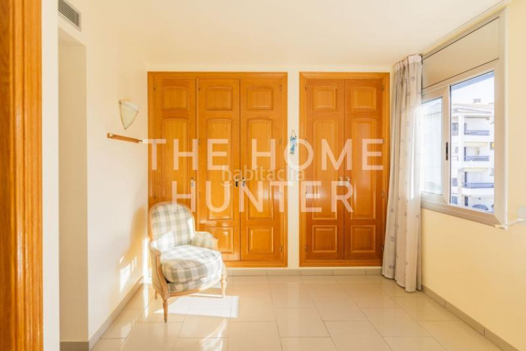 Ático  de 214 m2 con vistas y terraza en venta en escala, l en Escala (L´)