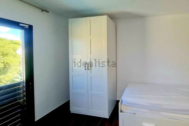 CASA MODERNA CON PISCINA Y GARAJE EN ZONA TRANQUILA