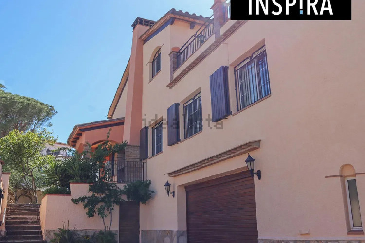 INSPIRA GLOBAL INMO - CASA UNIFAMILIAR CON PISCINA AL PUIG SEC