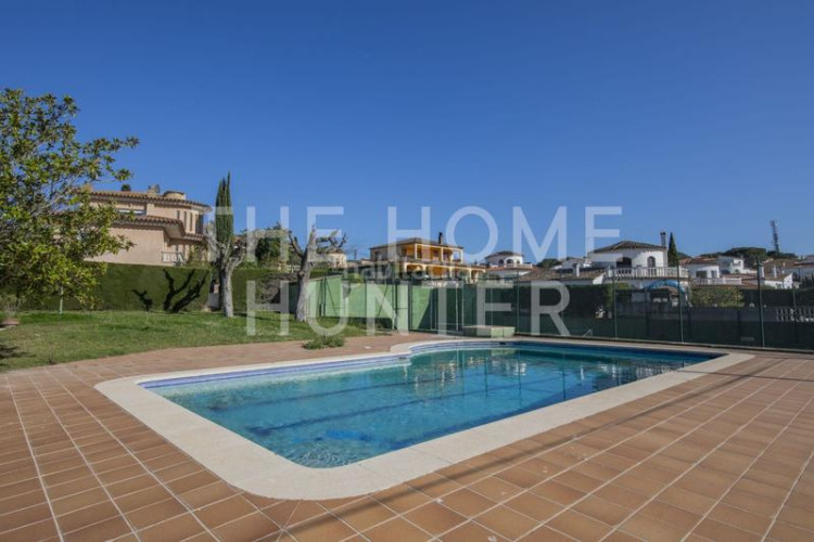 Casa  de 312 m2 con vistas en venta en escala, l en Escala (L´)