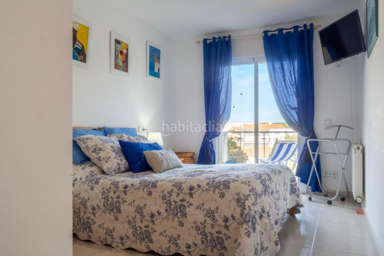 Ático exclusivo ático dúplex en primera línea de mar con vistas espectaculares en Escala (L´)