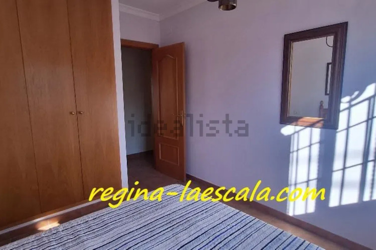 CON LICENCIA TURÍSTICA ! Una espaciosa casa, con mucha luz !