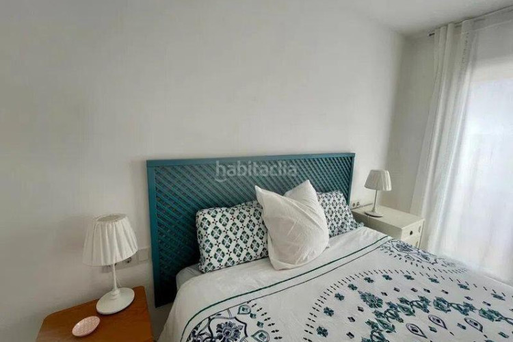 Piso dúplex exclusivo con espectaculares vistas al mar y solárium privado en Escala (L´)