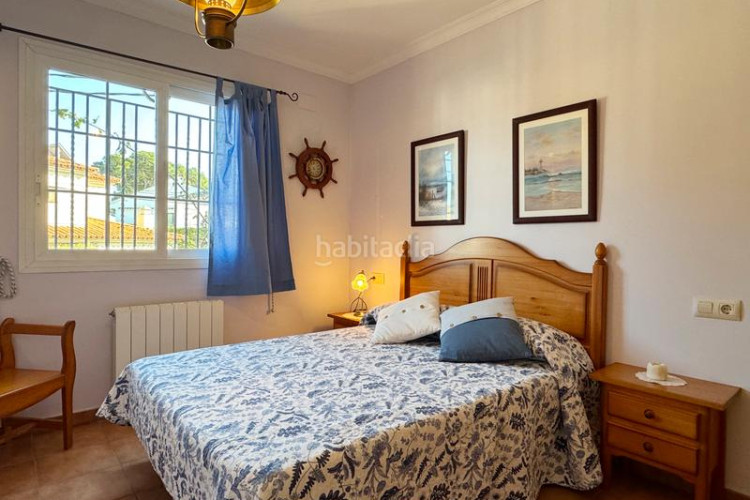 Casa en carrer muga 73 con piscina privada y vistas al mar panorámicas en Escala (L´)