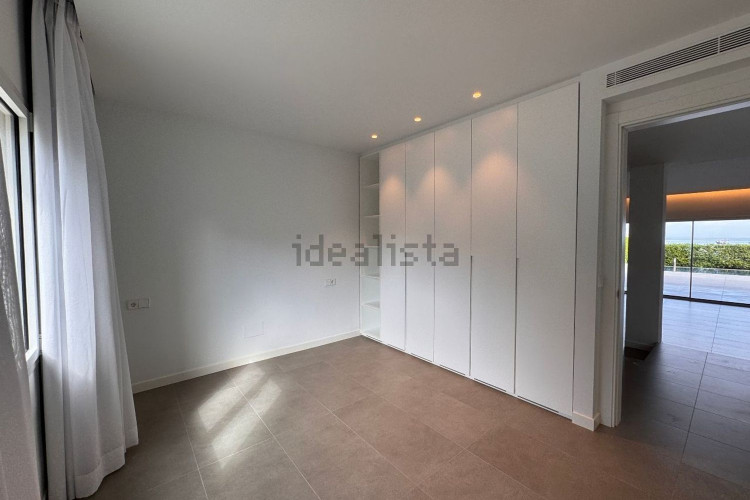 Chalet pareado en avenida Riells