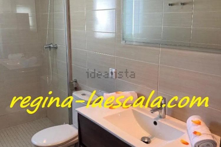 Casa independiente en calle Avet