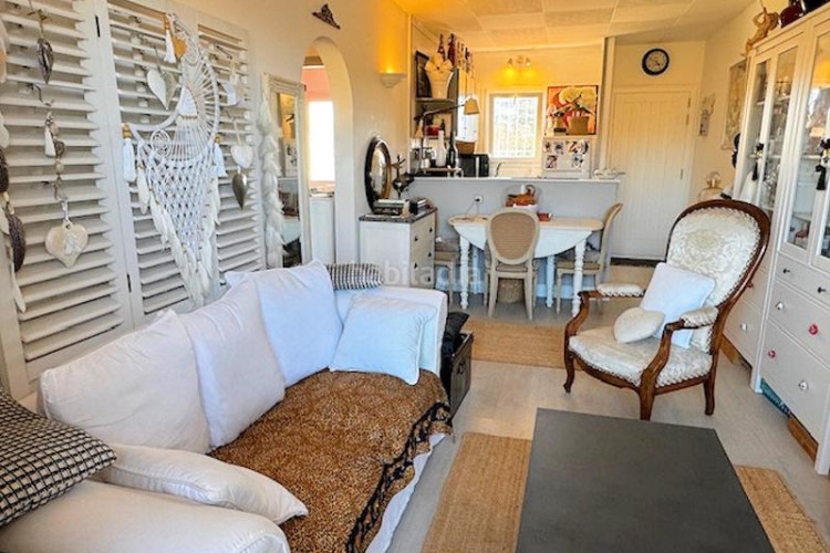 Apartamento  de 49m², terraza, parking, piscina en Escala (L´)