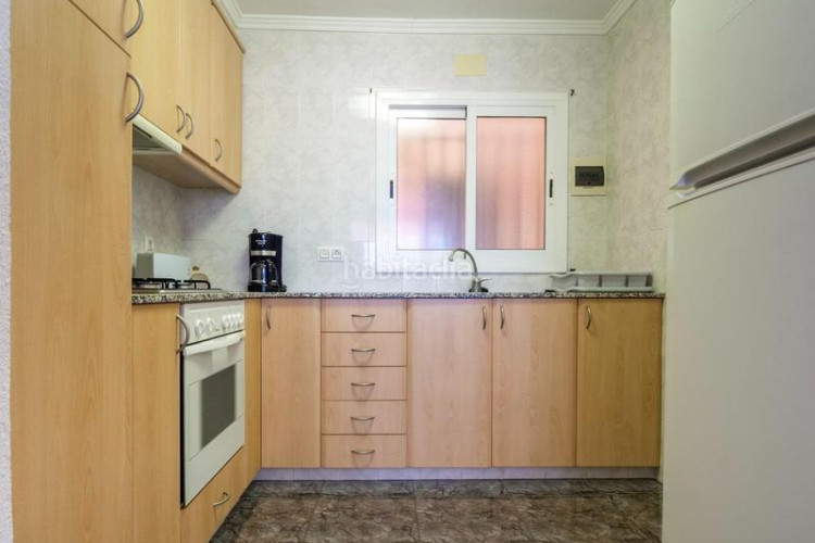 Piso apartamento con terraza vistas al mar y montaña en Escala (L´)
