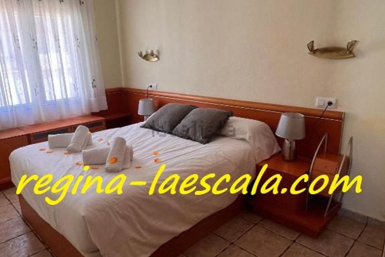 Casa independiente en calle Avet