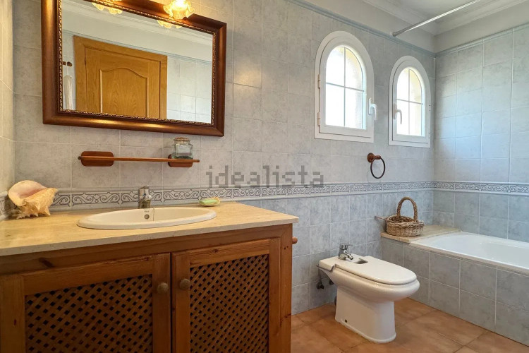 Casa independiente en calle Muga, 73