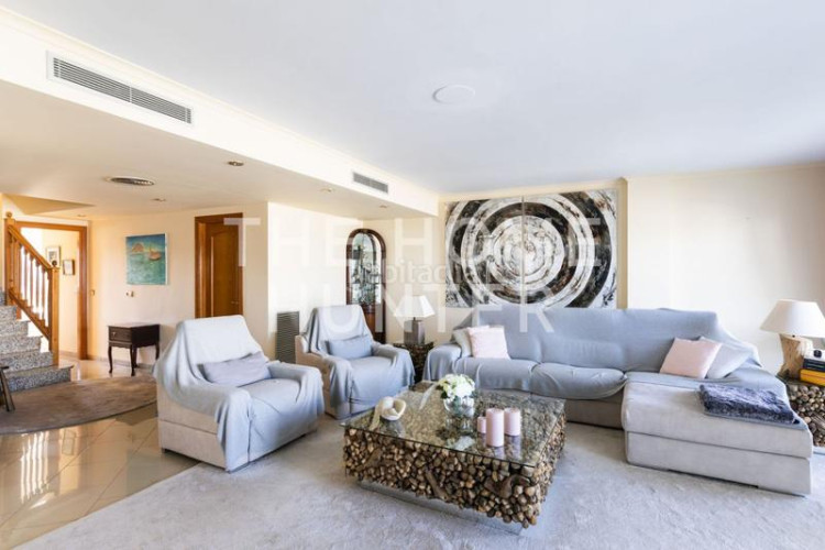 Ático  de 214 m2 con vistas y terraza en venta en escala, l en Escala (L´)