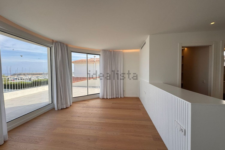 Chalet pareado en avenida Riells