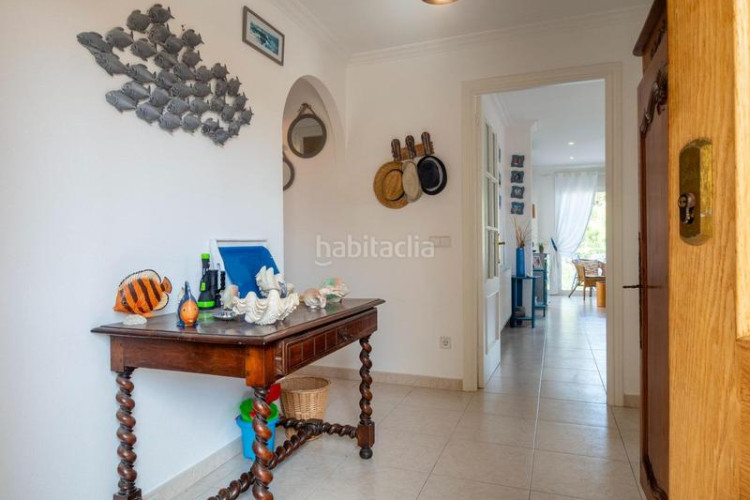 Ático exclusivo ático dúplex en primera línea de mar con vistas espectaculares en Escala (L´)