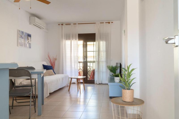 Apartamento vive a 100 metros de la playa de Riells, en la hermosa costa brava! en Escala (L´)