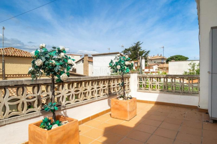 Casa  individual en excelente estado a 120m de la playa de Riells en Escala (L´)