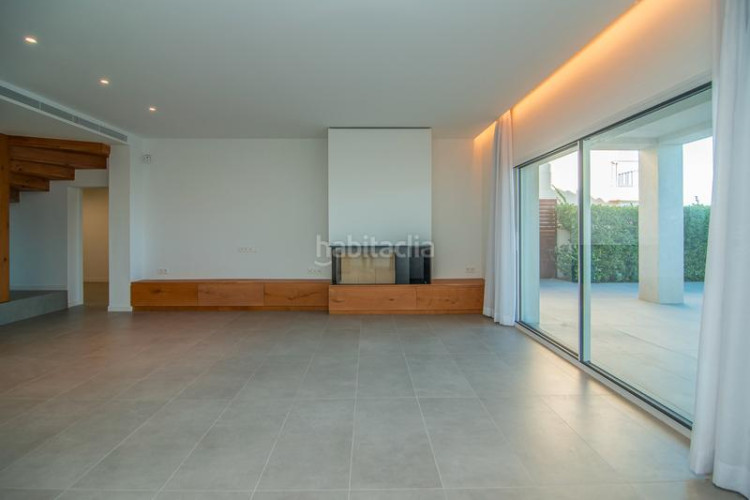 Casa en carrer ramon marquet 5 de lujo frente al mar en Escala (L´)