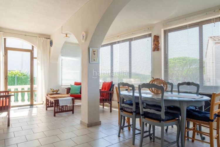 Casa  espaciosa con vistas al mar y piscina privada zona puig sec en Escala (L´)