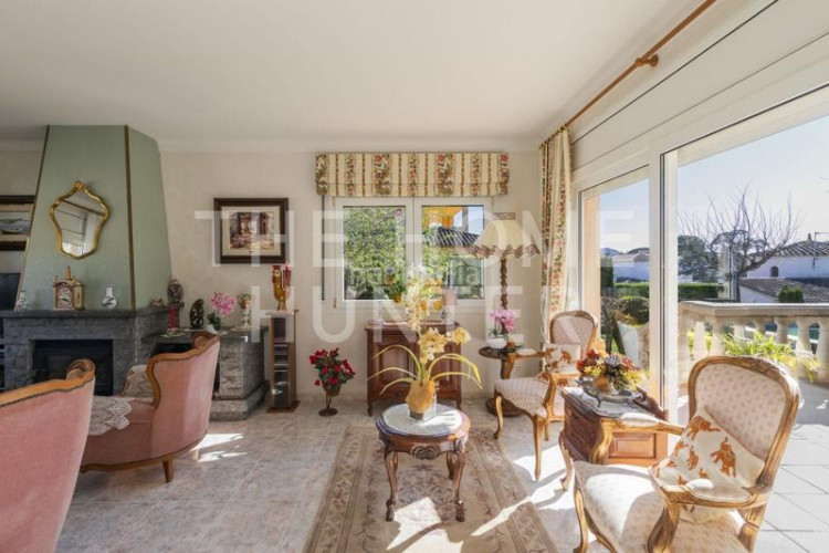 Casa  de 312 m2 con vistas en venta en escala, l en Escala (L´)