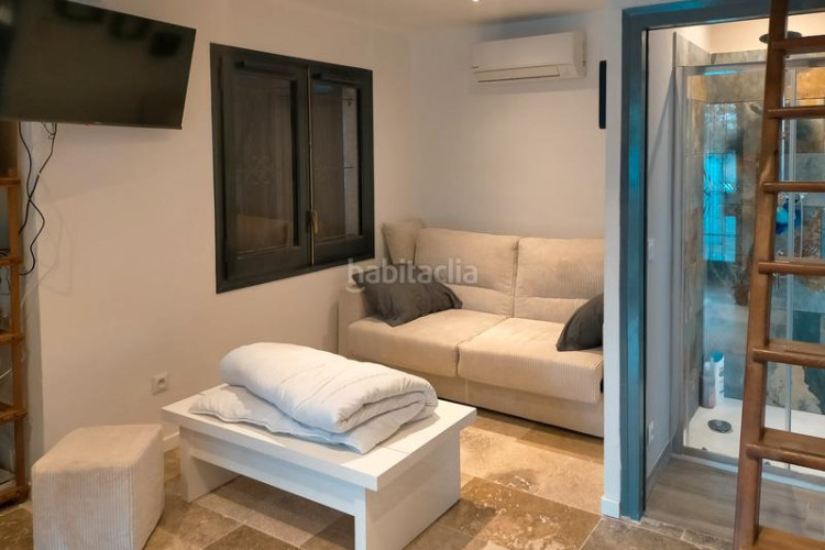Chalet en carrer fitora 38 casa reformada a pie de la playa de Riells de la escala en Escala (L´)