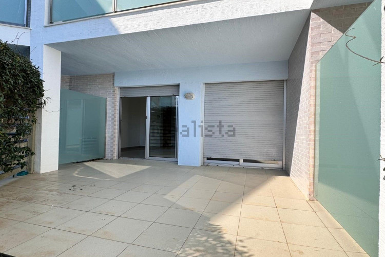 Precioso apartamento de planta baja frente el puerto de l'Escala!