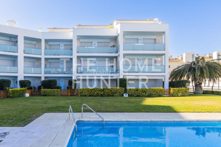 Ático  de 214 m2 con vistas y terraza en venta en escala, l en Escala (L´)