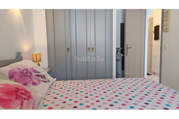 Piso en narcís monturiol 15 piso en venta en com. els pins en Escala (L´)