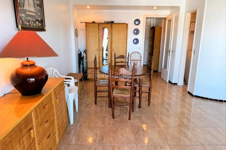 Apartamento en avinguda riells 142 apartamento, 65m2, con vistas al puerto y al mar y con parking en Escala (L´)