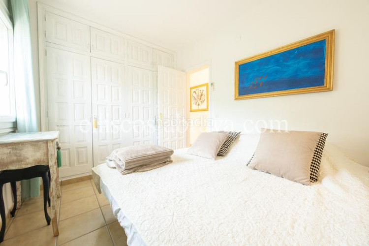 Casa  con vistas al mar y a la montaña - puig sec en Escala (L´)