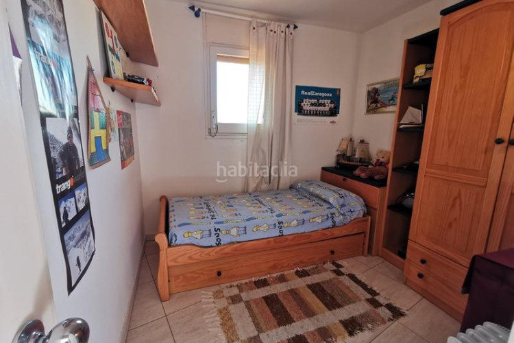Piso en passeig mar 17 apartamento primera linia de mar con amplias terrazas y piscina comunitaria en el pueblo de l'escala en Escala (L´)
