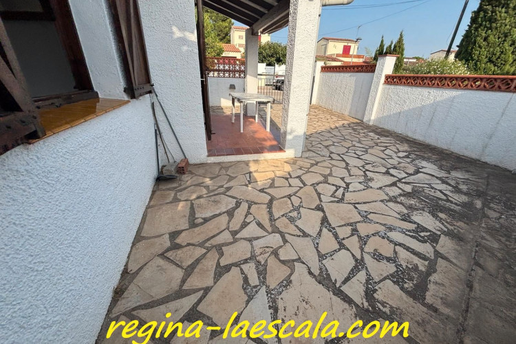 Carrer Armallada, Riells
