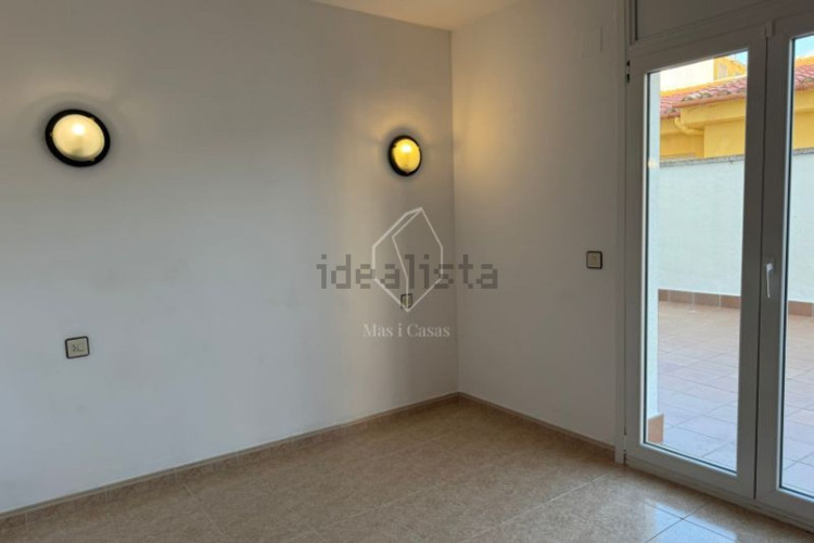 Piso en avenida de Montgó