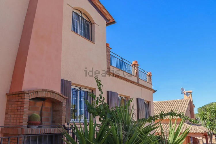 INSPIRA GLOBAL INMO - CASA UNIFAMILIAR CON PISCINA AL PUIG SEC
