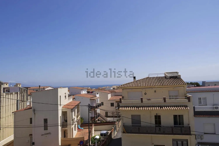 Chalet adosado en avenida de Girona