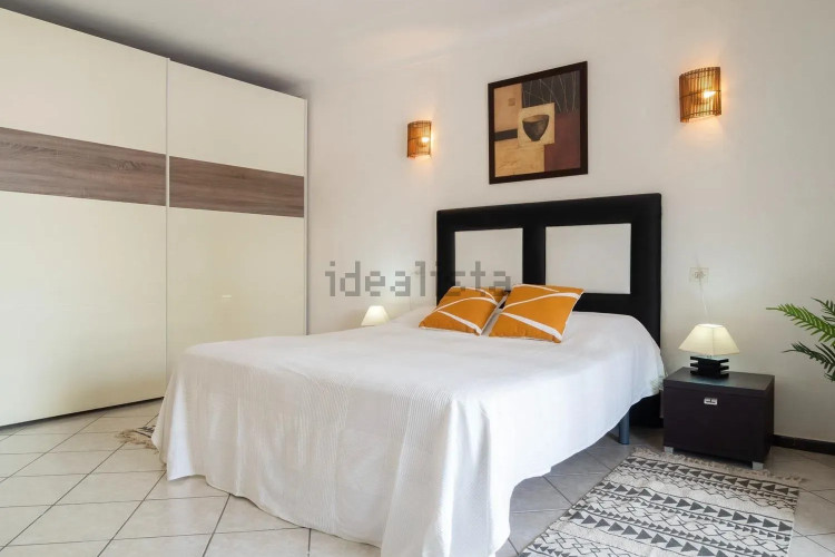Casa independiente en calle Mallols