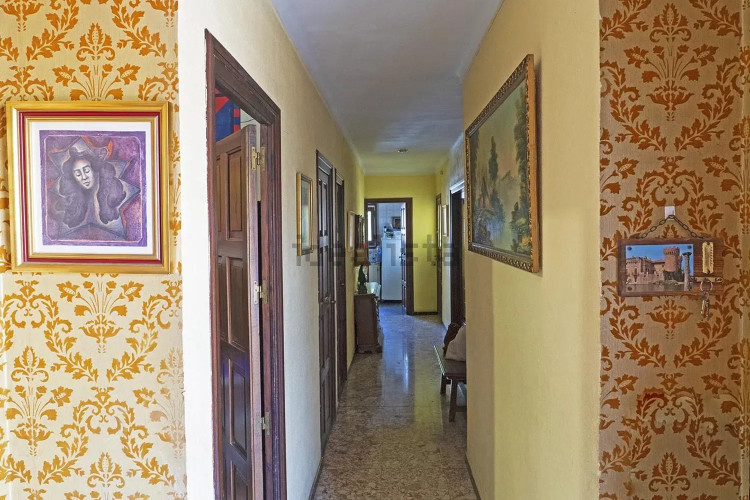 Chalet adosado en avenida de Girona
