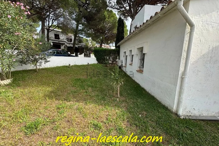Chalet adosado en calle Onyar