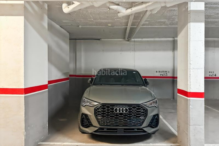 Piso encantador piso amueblado con licencia turística, plaza de parking privada y piscina en lescala.el piso dispone de dos habitacione en Escala (L´)