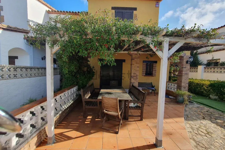 Chalet pareado en Barrio Riells